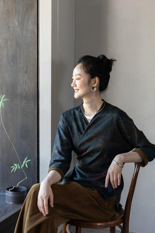 牧衣游原创 19姆米大漆香云纱外套轻薄禅意复古新中式开衫 涌云 商品图5