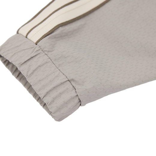 【新品上新】HX 春秋季立领茄克衫外套S105533305101/02 商品图12