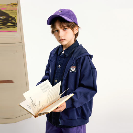 【MQD】小灯塔男大童秋季新品学院风美式复古大字母连帽外套 商品图2
