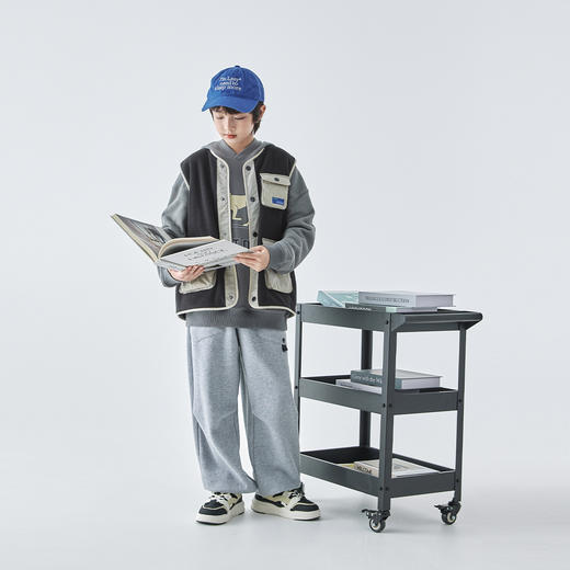 蓝汽水2025年秋冬新款亲子装中大男童摇粒绒马甲撞色拼接口袋上衣 商品图4