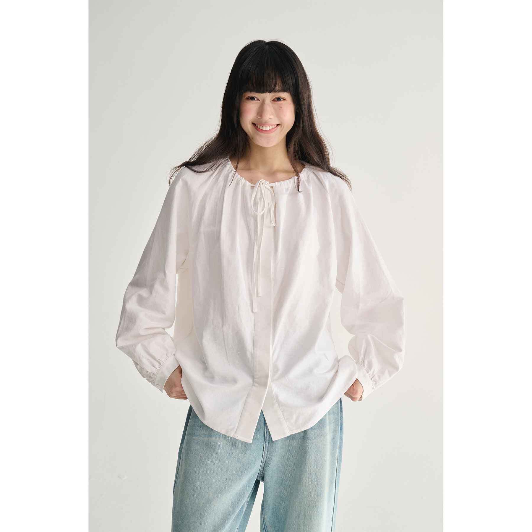 MAISON CECILE亚麻肌理感可调节抽绳圆领宽松简约白衬衫