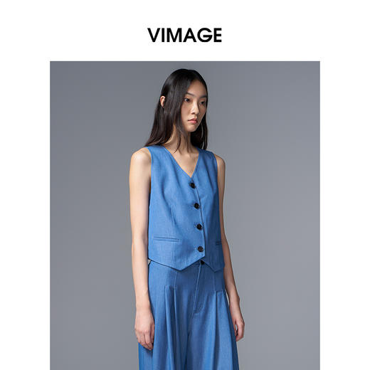 VIMAGE纬漫纪复古摩登显瘦V领休闲牛仔蓝无袖马甲2025夏季新款外套V2303925 商品图3