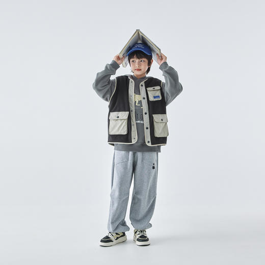 蓝汽水2025年秋冬新款亲子装中大男童摇粒绒马甲撞色拼接口袋上衣 商品图1
