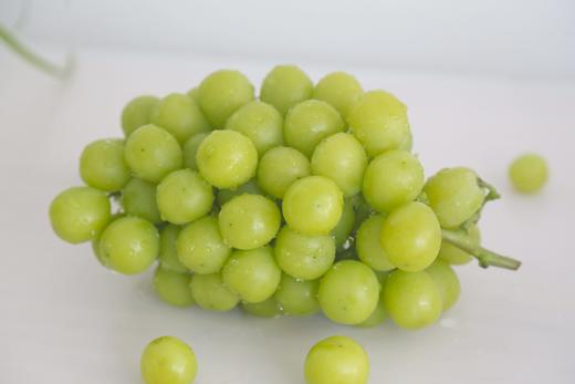 【新鲜水果 组合套餐】河夹镇阳光玫瑰3斤+六里坪秋桃2斤(十堰主城区包邮) 商品图3