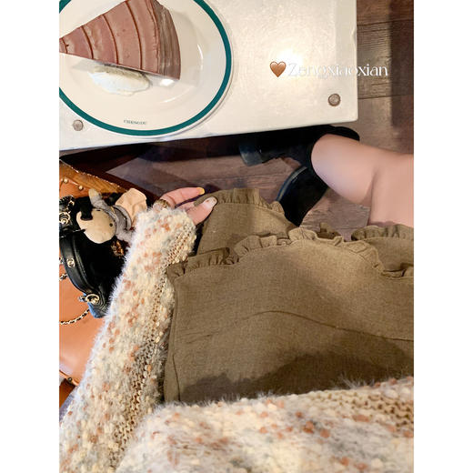 <曾小咸推荐>韩系高腰木耳边拼接A字半身短裙 商品图2