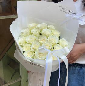 白玫瑰花束