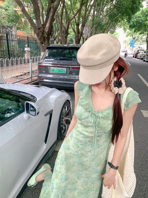 【折后再享2件88折】现货秒杀！微信打折价！韩系度假风绿色碎花连衣裙 日常229.99 立减100 秒杀129.99！ 商品图7