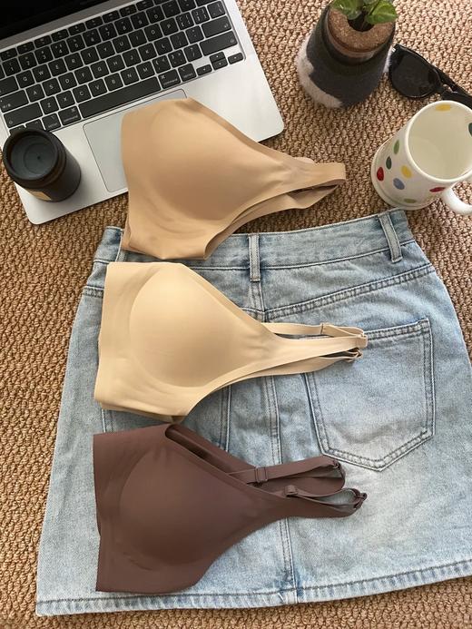 😱挖到了！无印同款同源【极简深V内衣】隐形效果太强了❗ 📣 再也回不去了！因为真的隐形又舒服！没得挑！ 商品图9