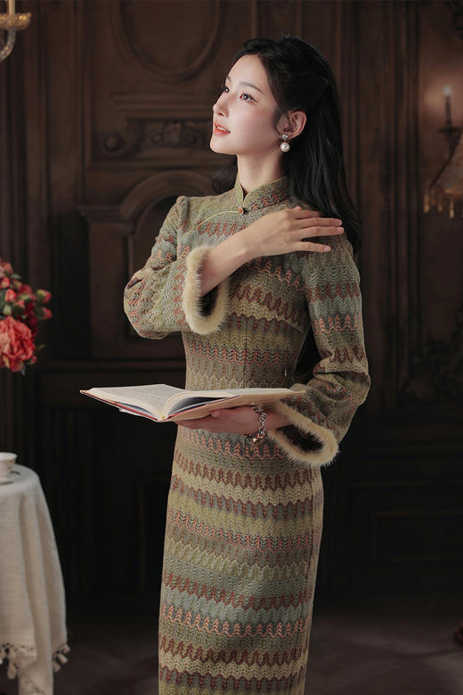 逸红颜明月优选#『书梨园』水貂毛袖口 波浪条纹毛呢旗袍 日常好穿有格调 商品图5