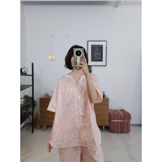 女士开衫短袖长裤套装 |棉梭织亲肤面料 吸湿透气 舒适柔软 宽松版型藏肉又百搭 商品图6