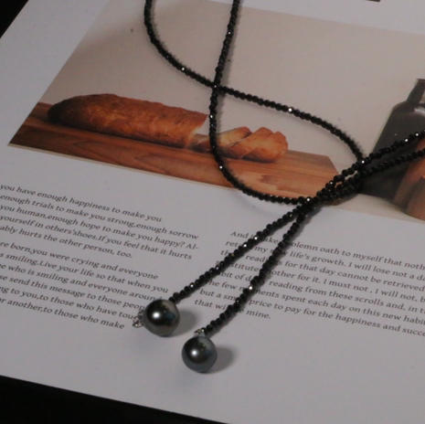 甄珠贝 初秋·随意系系列 te别的毛衣链 多功能 大溪地+尖晶石 9mm 左右大溪地黑珍珠 纯天然色 可能微瑕但不影响佩戴 商品图8