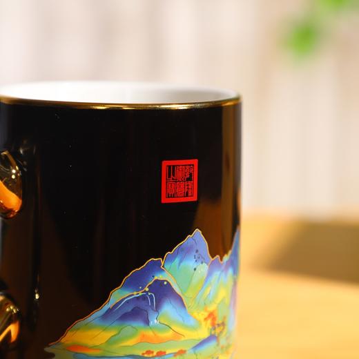 热卖中！！顺丰直发！【景德镇御器研究院出品】2025新款《手握江山》典藏版千里江山温感杯 商品图13