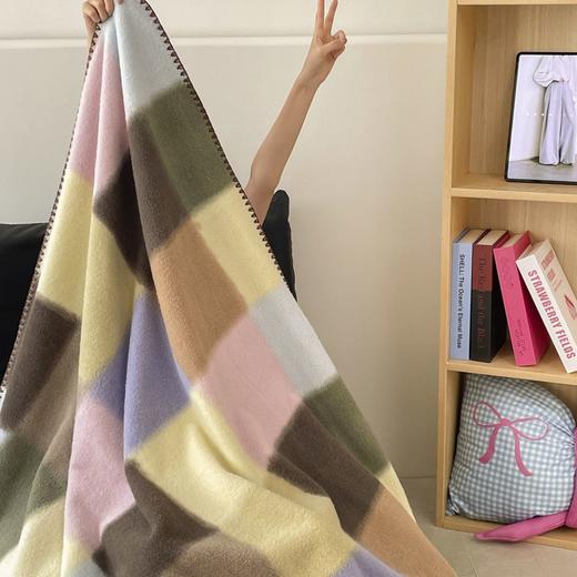 【品牌直发】加倍生活 A类双面绵羊绒多功能盖毯 10色可选 新款沙发毯 户外毛毯抱枕 商品图3