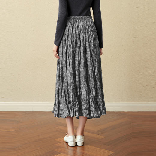 【严选】诗凡黎灰色细褶碎花半身裙2025秋新款灵动飘逸显瘦优雅气质中长裙7G8340981 商品图4