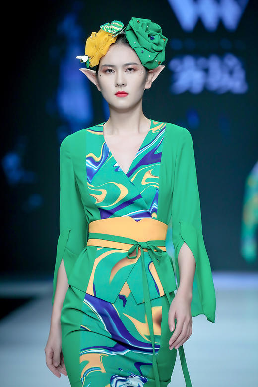 2202034 浮翠流丹上衣 雾境 商品图2