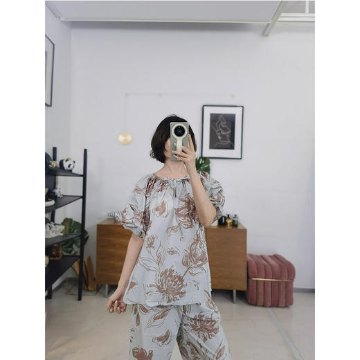 婉约印花显瘦套装 |100%棉梭织 透气亲肤 中袖蝴蝶结+直筒裤 加大版型藏肉显瘦两不误 商品图2