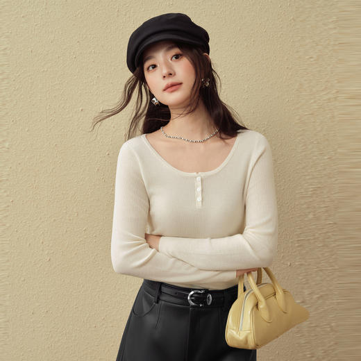 【严选】诗凡黎全羊毛坑条圆领针织衫2025秋新款显瘦修身百搭长袖内搭毛衣7G8432731 商品图3