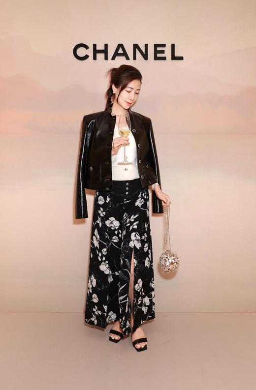 香奈儿 25A高级手工坊系列新款 口袋真皮小皮衣外套（ZY*MM） 商品图0