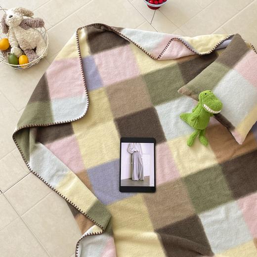 【品牌直发】加倍生活 A类双面绵羊绒多功能盖毯 10色可选 新款沙发毯 户外毛毯抱枕 商品图4