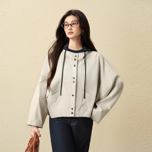 【严选】诗凡黎经典MIU系巴恩风连帽风衣2025秋新款气质百搭宽松夹克外套7G8260351 商品图4