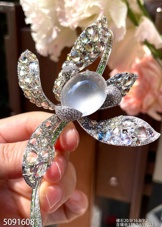 玻璃种蛋面玉兰花胸针【5091608】具体价格微信咨询 商品图3