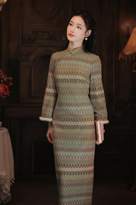 逸红颜明月优选#『书梨园』水貂毛袖口 波浪条纹毛呢旗袍 日常好穿有格调 商品图9