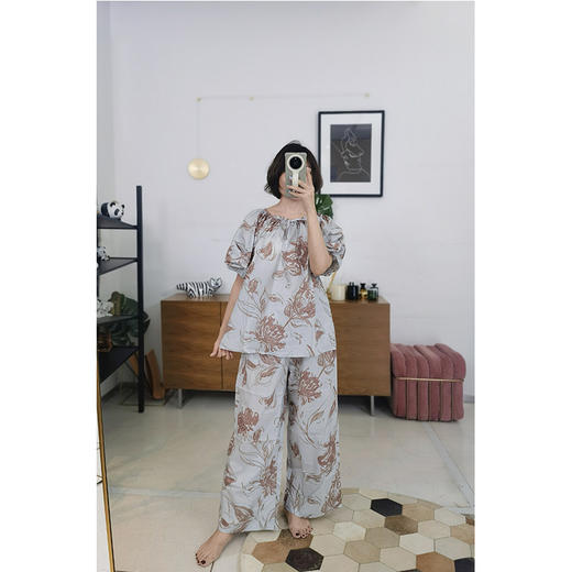 婉约印花显瘦套装 |100%棉梭织 透气亲肤 中袖蝴蝶结+直筒裤 加大版型藏肉显瘦两不误 商品图4