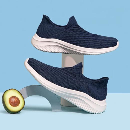 Justboom嘉适步 男女同款轻盈懒人健步鞋，简约行潮，轻快畅行，一体成型飞织包面，流畅鞋流线型鞋身设计，完美贴合足部线条，轻快健步不累脚 商品图0