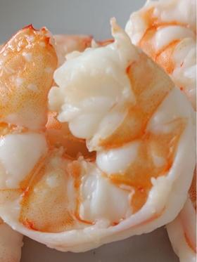 【陌上精选-青虾仁】去虾线虾头虾壳，吃一颗就满足的大小，急冻保留活虾青膜，不包冰衣，不缩水分，足斤足两，拒绝保水而产生的肌理感，能吃到鲜虾的鲜甜2.5斤/袋
