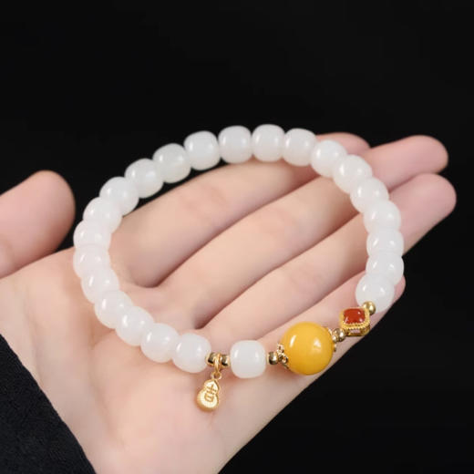 幸运四叶草 蜜蜡转圆珠南红和田桶珠手串 商品图3