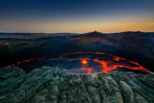 埃塞俄比亚地质奇观（活火山+盐湖）、世遗岩石教堂群、奥莫河谷的部落人文15天摄影团