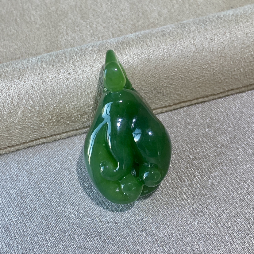 和田玉（碧玉-菠菜绿）挂件--佛手/31.7*18*15mm/10.97g