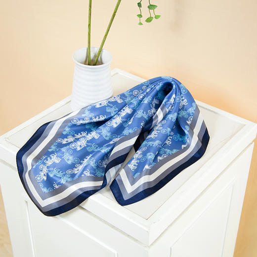 真丝素绉缎小方巾 HA4861 商品图2