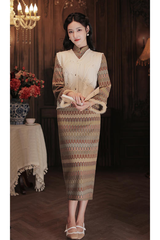 逸红颜明月优选#『书梨园』水貂毛袖口 波浪条纹毛呢旗袍 日常好穿有格调 商品图10