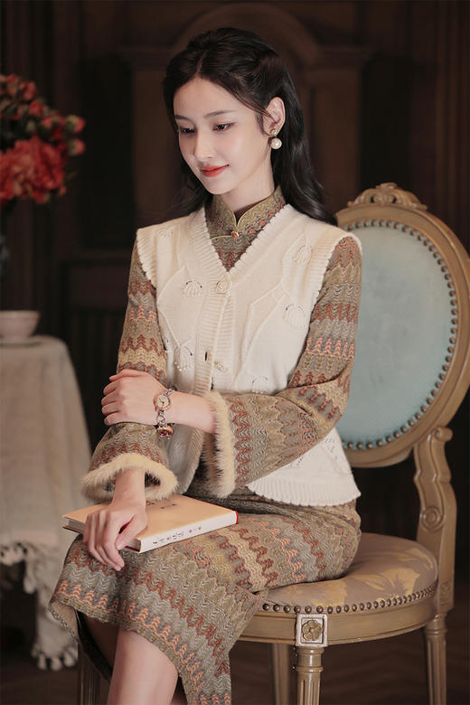 逸红颜明月优选#『书梨园』水貂毛袖口 波浪条纹毛呢旗袍 日常好穿有格调 商品图13