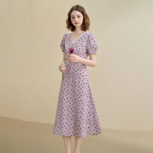 【限时秒杀】西遇浪漫玫瑰蕾丝花边V领碎花连衣裙女秋季新款收腰显瘦长裙V2451096 商品图4