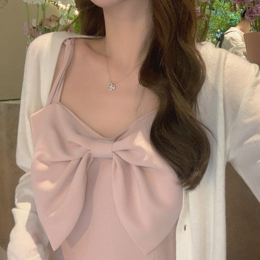 金蘑菇菇【夏日女友 ribbon系列】小心机藏肉纯色气质吊带连衣裙 商品图10