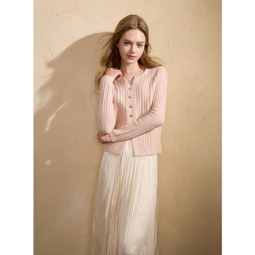 三彩2025冬季新款纯色坑条针织衫开叉正肩毛衣套头衫显瘦简约女M 商品图2