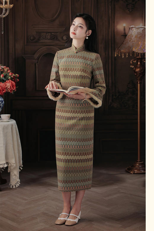 逸红颜明月优选#『书梨园』水貂毛袖口 波浪条纹毛呢旗袍 日常好穿有格调 商品图3