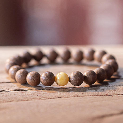 *自营*花香松香珀手串| 天然沉香檀香+多种花朵香气调配。单圈手串,款式可选。中式佛珠男女款绿松石蜜蜡配珠。黄玉兰玫瑰牡丹茉莉莲花桂花梅花百合安息香楠木粘粉龙脑 商品图3