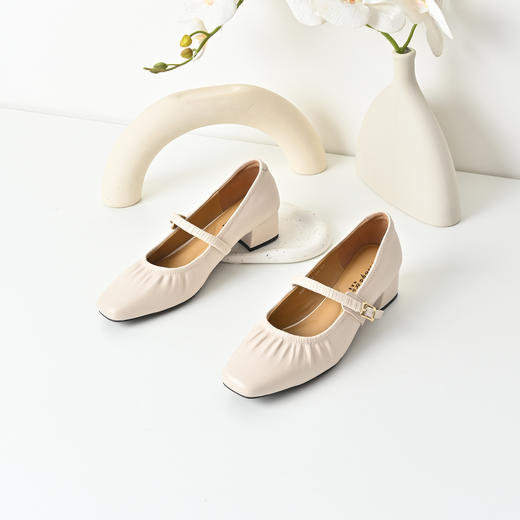 经典鲨2025秋专柜新品牛皮革复古方头气质中粗跟通勤单鞋女KD29-537051 商品图3