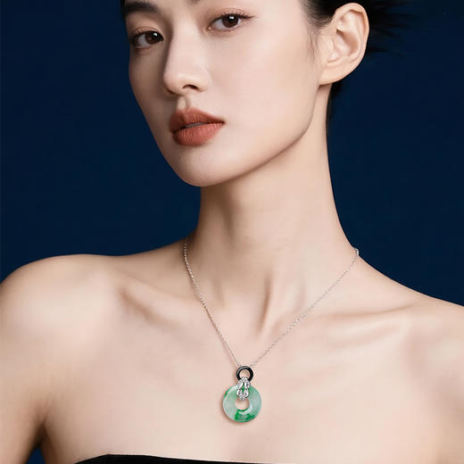 [C+Vogues系列] Pt950铂金同心结翡翠平安扣项坠 商品图3