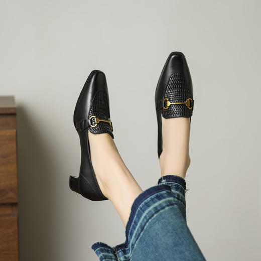 【预售5天】英伦风复古小方头编织单鞋女新款真皮软底金属链浅口小皮鞋NX&S9625 商品图4