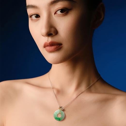 [C+Vogues系列] 18k金银杏翡翠平安扣项坠 商品图1