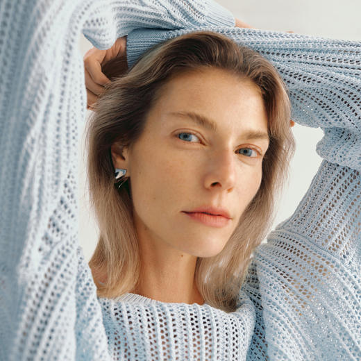 【商场同款】麦檬春秋随性慵懒镂空套头毛衫5F2131141 商品图3