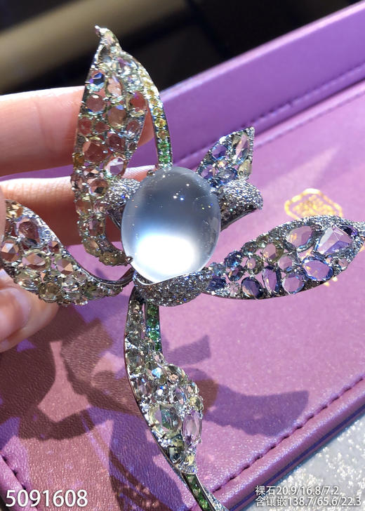 玻璃种蛋面玉兰花胸针【5091608】具体价格微信咨询 商品图8