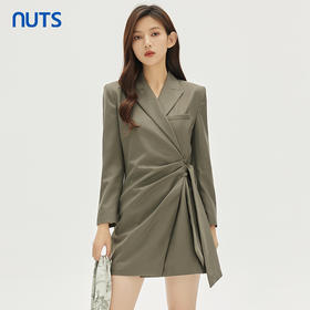 NUTS商场同款春秋季设计感高级气质褶皱修身西装外套女231048014B
