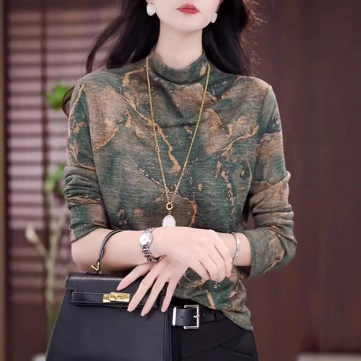 半高领加绒打底衫女士妈妈款春秋冬装高级感印花小衫独特洋气上衣 商品图0