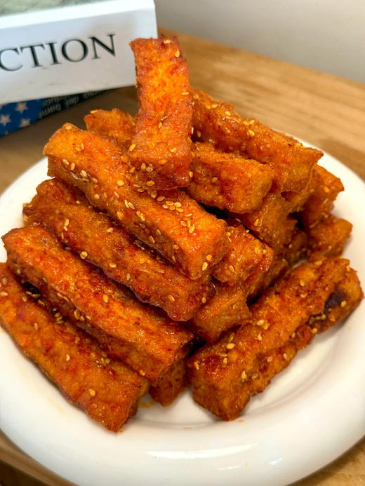 限时低价❗19.9💰到手20袋【乡乡嘴虎皮豆干】！！一袋不到1块钱的解馋小零食~ 某淘22包40💰！！本团19.9💰/20包!! 柯淳推荐👍美味虎皮全开！嗷嗷香🔝！！ 商品图3