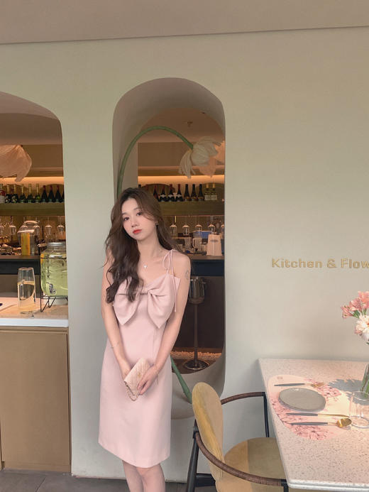 金蘑菇菇【夏日女友 ribbon系列】小心机藏肉纯色气质吊带连衣裙 商品图12